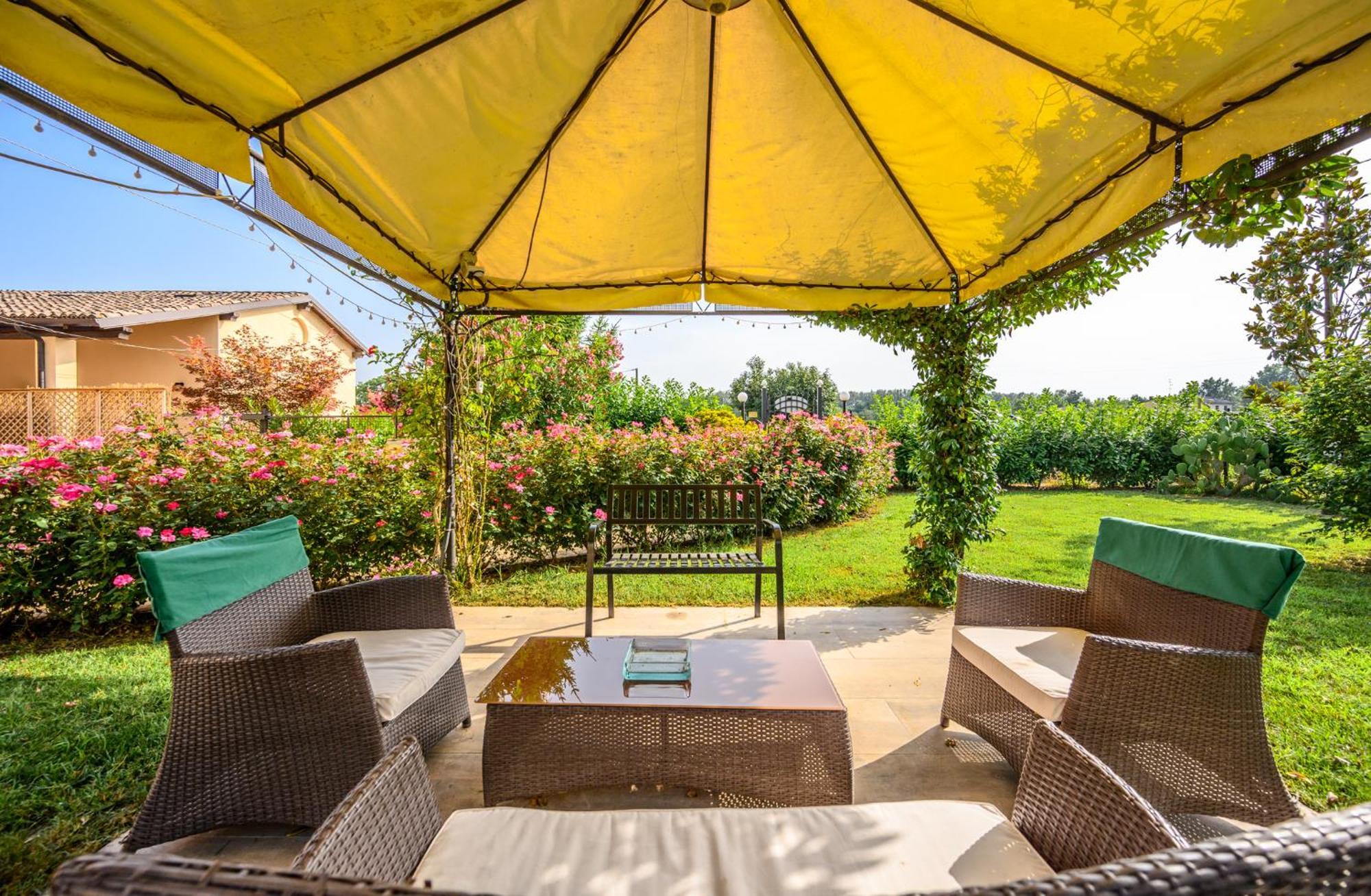 La Casa Di Valeria - Modena Bed and Breakfast Εξωτερικό φωτογραφία